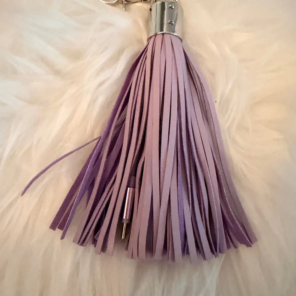 Bolsetta Universal Charging Tassels for Apple & Android - Purple